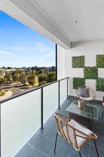 Lightview Oasis- Modern 2BR Apt- WiFi & Parking - Broadview - 9