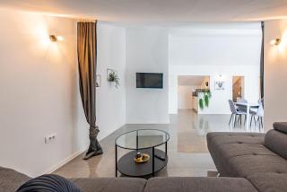 Master Road House - 3