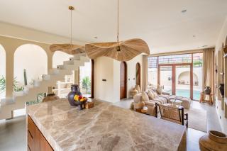 Amani Villa 2 New, Luxury, Mediterranean, Private Pool, Canggu - 9