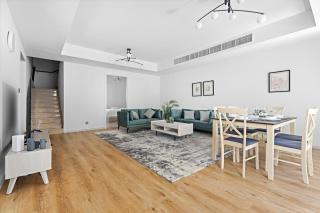 Whole 3 BR with Maids Room House - The Springs - Privat Garden - Dubai - 5