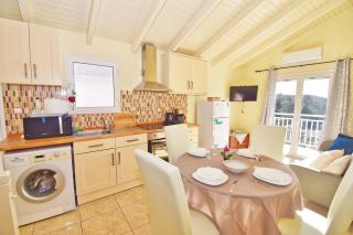 Nikolas Beach House - Mesongi - 7