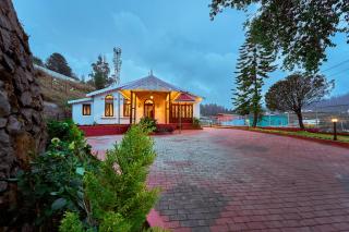Vintage Inglenook Premium Heritage Bungalow Ooty by VOYE HOMES - A Quiet Retreat Close to Ooty Town - 6