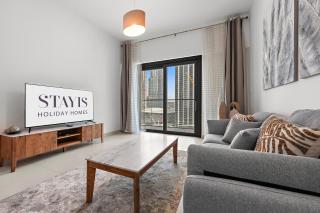Stayis - Luxurious 1 BR Burj Khalifa View - Dubai - 3