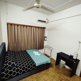 Cheras Landed Homestay 4BR - 10Pax - MRT Suntex - 7