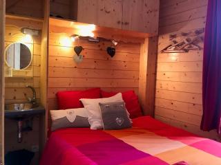 Studio Tiny en duplex - face télécabines - 0