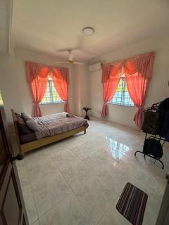 Mama Homestay Kampung Tapang Kota Bharu - 1