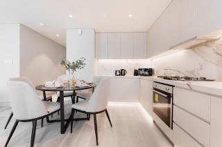 Stayis -Luxurious 2BR Apartment with breathtaking ocean and Marina View - 6