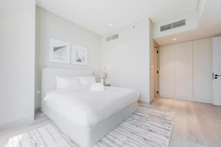 Stayis -Luxurious 2BR Apartment with breathtaking ocean and Marina View - Dubai - 4