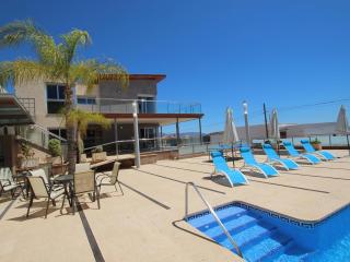 Cristinas Villa-New 5-Bedroom Chalet with Pool, En-Suite Baths & Exceptional Amenities Near the Beach - 7