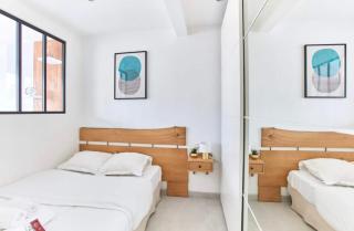 Modern 1BR by Parc Monceau - Paris - 3