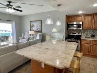 Regatta Beach Club N802 - 1