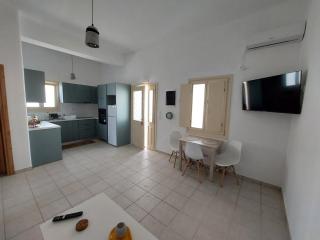 DIASINO house in Vroutsi - Kamárion - 8