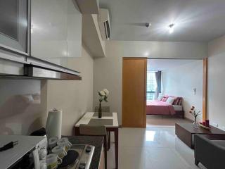1-bedroom Glass View Suite beside Grand Hyatt BGC - Manila - 8