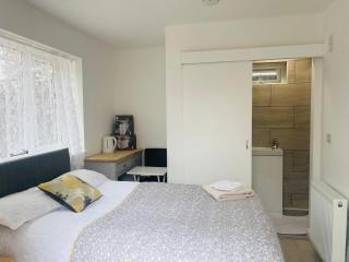 Corby Guest House - Corby - 5
