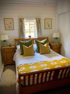 Sissinghurst Stables - Cranbrook - 4