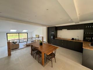 The Tack Store, Modern 3 Bed, 6 person, Barn in a Rural Setting with Great Access - Silkstone - 1