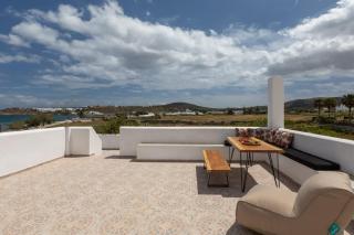 Seafront Cycladic Home in Paros - 6