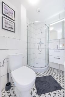 MGR Pokoje w samym Centrum Warszawy by Metro Rondo ONZ - SUPER Bed Year23 - Warsaw - 2