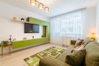 Springhome - Cozy Apartment with Balcony & Parking - 3