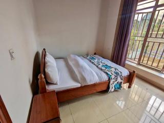 Inshuti Home Stay - - 9