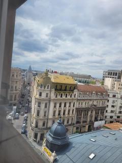 Love Nest in the Heart of the City - Bucharest - 4