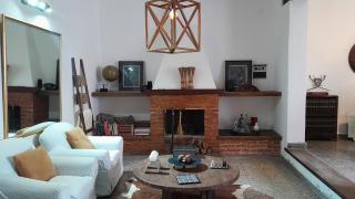 Casa amplia y confortable, totalmente amoblada, quincho con asador, excelente ubicación - Santiago del Estero - 0