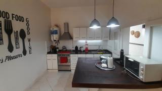 Casa amplia y confortable, totalmente amoblada, quincho con asador, excelente ubicación - Santiago del Estero - 3