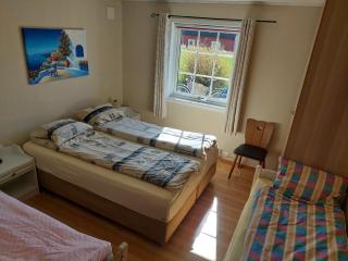 Ålesund Apartment with free parking - 5