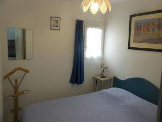 APPT 2 PIECES 21m2 + TERRASSE 26m2 REF 4052 - 6