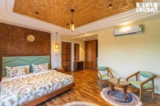StayVista at Gauhar with Projector Set-up, Steam Room & Indoor Jacuzzi - 2