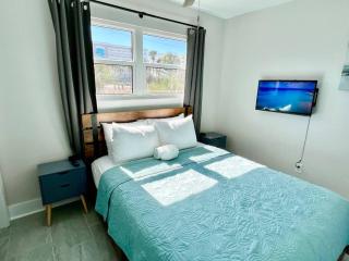 Adorable Aqua La Vista, Baby - Dog Friendly! Free Activities Included! - Fort Walton Beach - 2