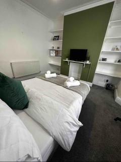 The Beatles house - Penny Lane - Contractors -Relocating-3bedroom - Liverpool - 9