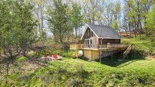 Chalet w Stunning Views Hot Tub Fire Pit & WiFi - - 9