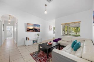 The Vibrant Retreat - Villa With Private Patio - North Miami - 3