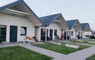 Domki Portowe całoroczne domki letniskowe JACUZZI BAWIALNIA PLAC ZABAW - 7