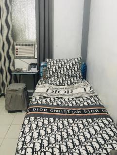 Budget Staycation JOHNFONZ Building Aircondition Room - Manila - 9