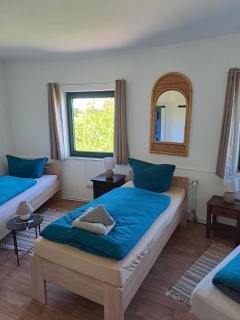 Großes Familienapartment mitten in der Natur - Neu Gaarz - 1