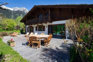 Chalet Les Praz - 280sqm - Sauna Cinema Fitness - 5 Bedrooms in Heart of Les Praz - By Cozee Rentals - Chamonix-Mont-Blanc - 9