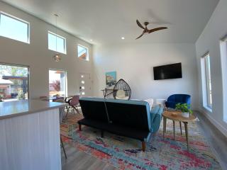 Timber & Tin E 2Bed 2Bath w Pool & Rooftop Deck - Kanab - 4