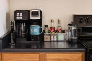 Luxury 3BR in Upscale Neighborhood Pet Friendly - Kanab - 2