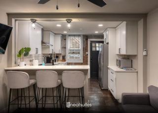 Cozy Artist's Studio in Beautiful Historic Ludlow - - 0