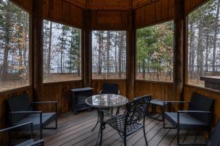 Luxurious Cabin on Castle Rock Lake! Sleeps up to 20! - 4