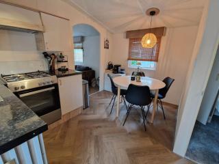 Comfortabele vakantiewoning voorzien van alle gemakken op de Veluwe - Hoenderloo - 4