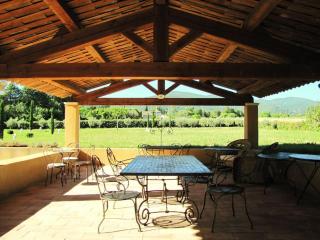 LUBERON - AIR CONDITIONING VILLA - 4 BEDROOMS - 4 BATHROOM - 6