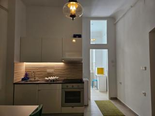 Apartments Lina - Center with free parking! - 0