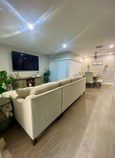 Cozy 2 Bedroom Modern Farmhouse in Miami - Tamiami - 2