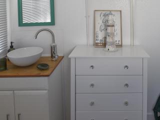 Angie's Beachside House - Brightlingsea - 6