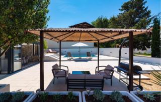 Cozy Home In Starigrad Paklenica - Starigrad-Paklenica - 9