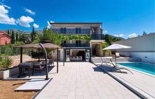 Cozy Home In Starigrad Paklenica - 1