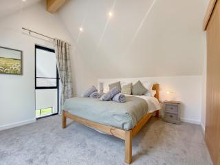 Dunley Barn - East Grimstead - 7